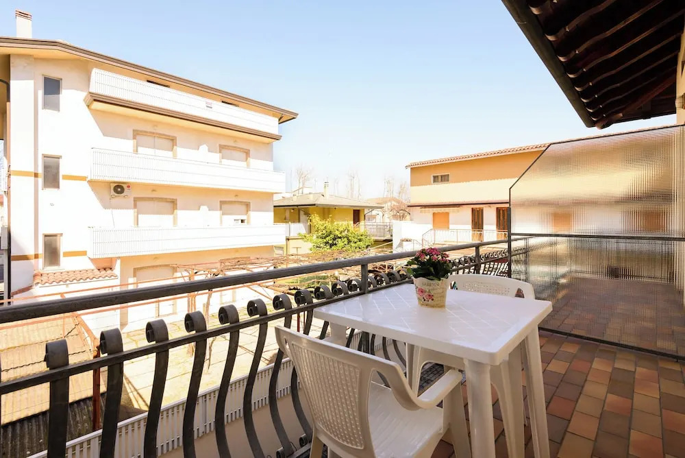 Quiet Flat Close to Town and sea