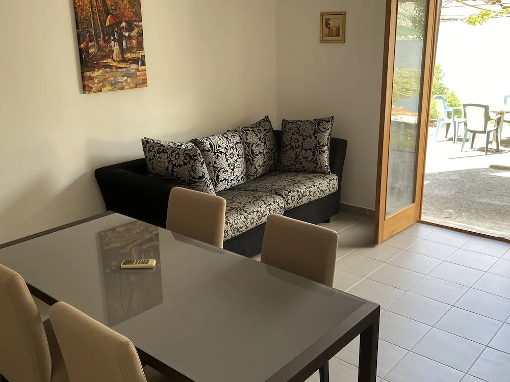 1 Bedroom Apartment With Stunning Views