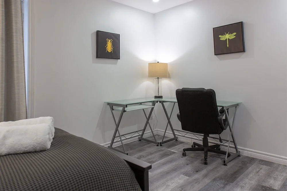 Lovely Condo near Dtown Montreal- 4404