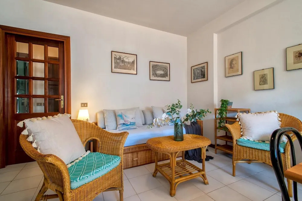 Sardinia RE - Flavia s Flat - Free Parking