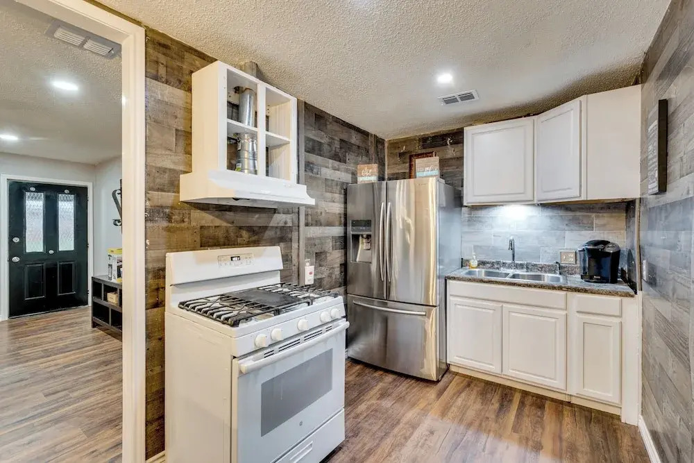 Near Wineries & Guadalupe River! Stylish Home