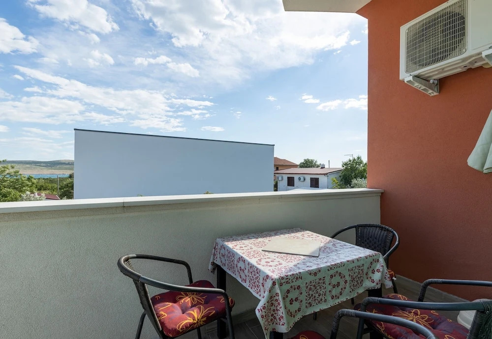 Seaview Apt Near Paklenica 4 Close To Sea