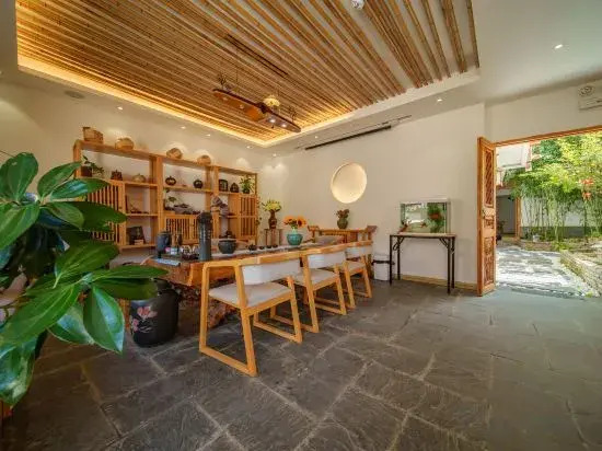 Huachengju View Guesthouse