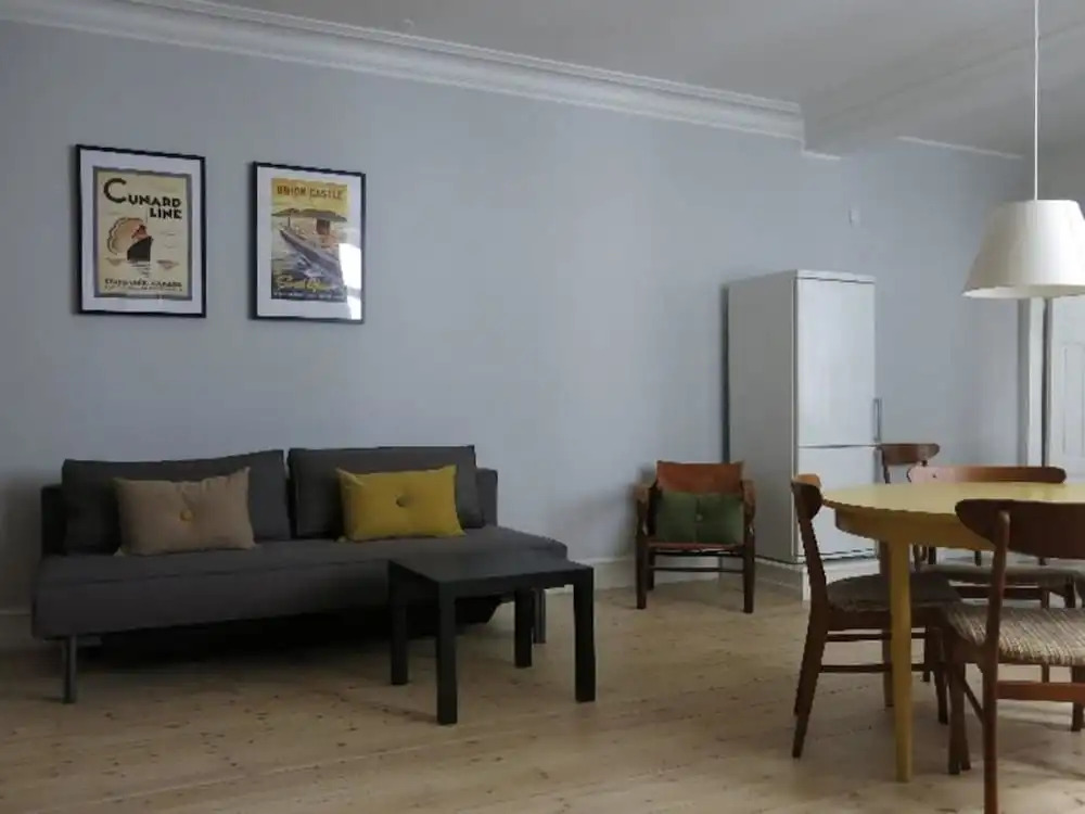 Apartment close to the queen 783-1
