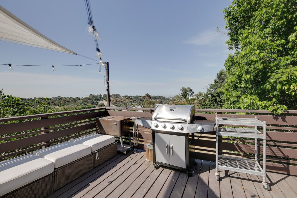 San Diego Gem w/ Private Hot Tub, Close to Dtwn!