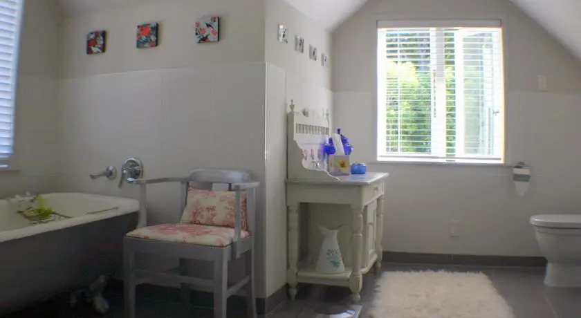Auckland Birdwood House B&B