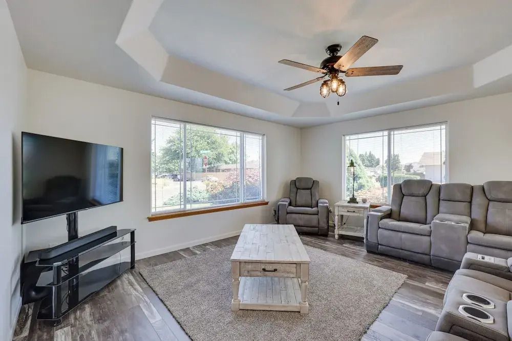 Charming Rogue Valley Home in Central Point!