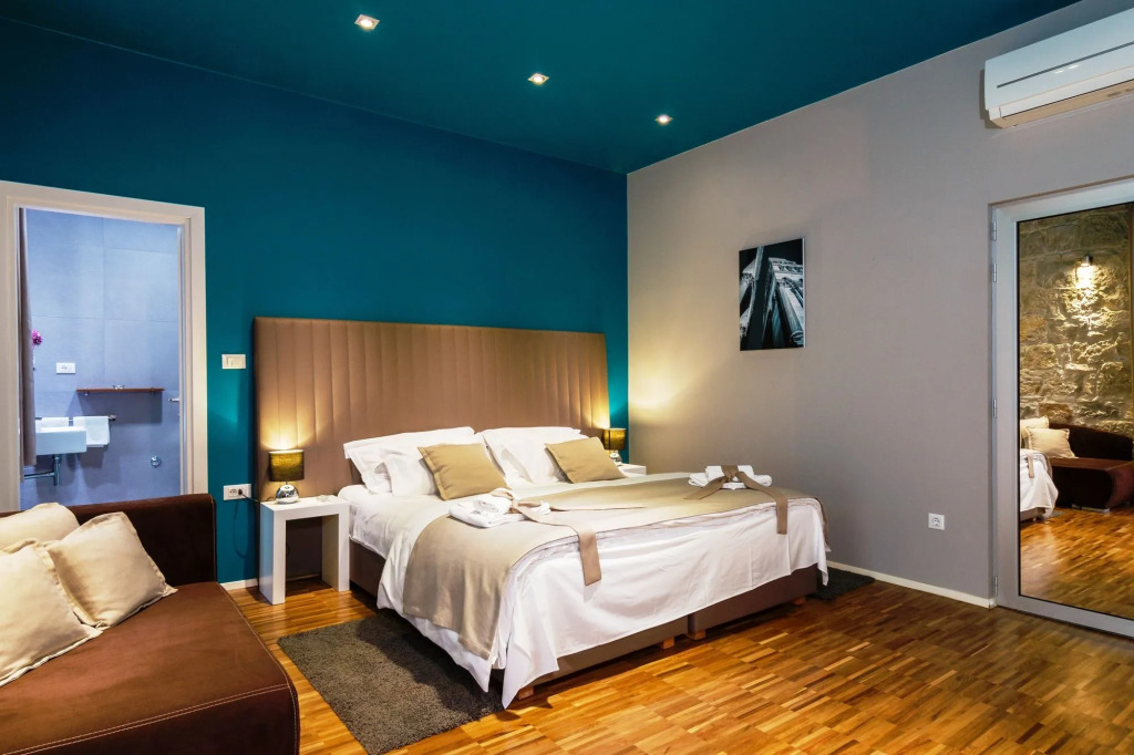 Riva Luxury Rooms