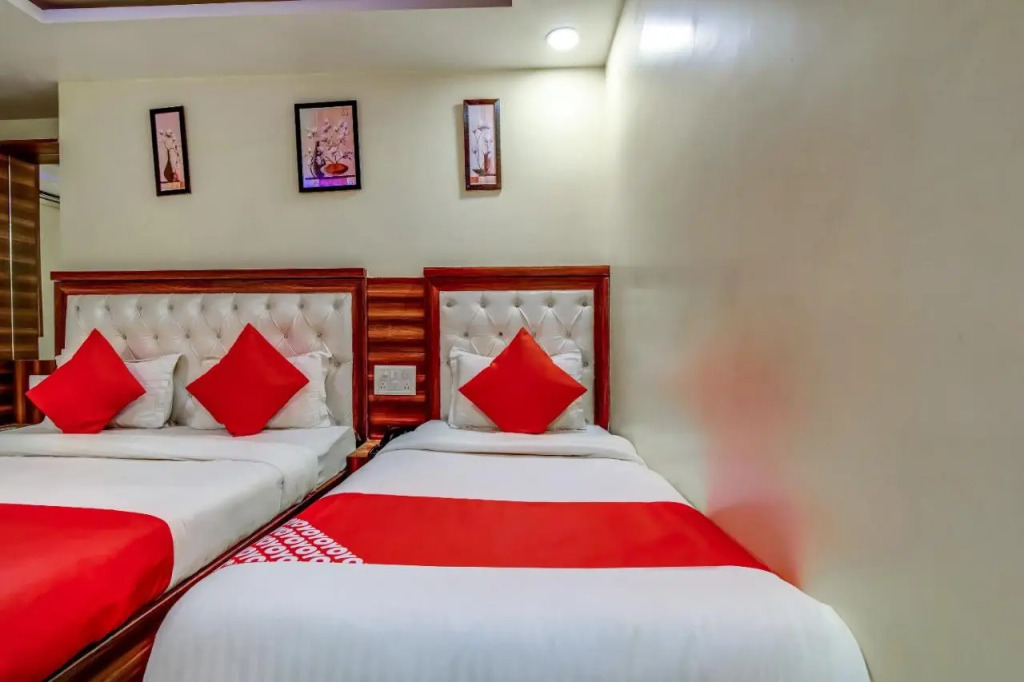 Hotel Sarthak Palace near Karol Bagh Metro station New Delhi