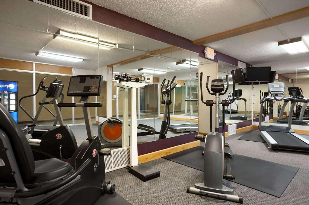 Riverside Hotel & Conference Center
