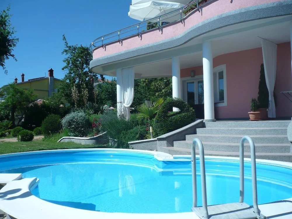 Apartments Josip