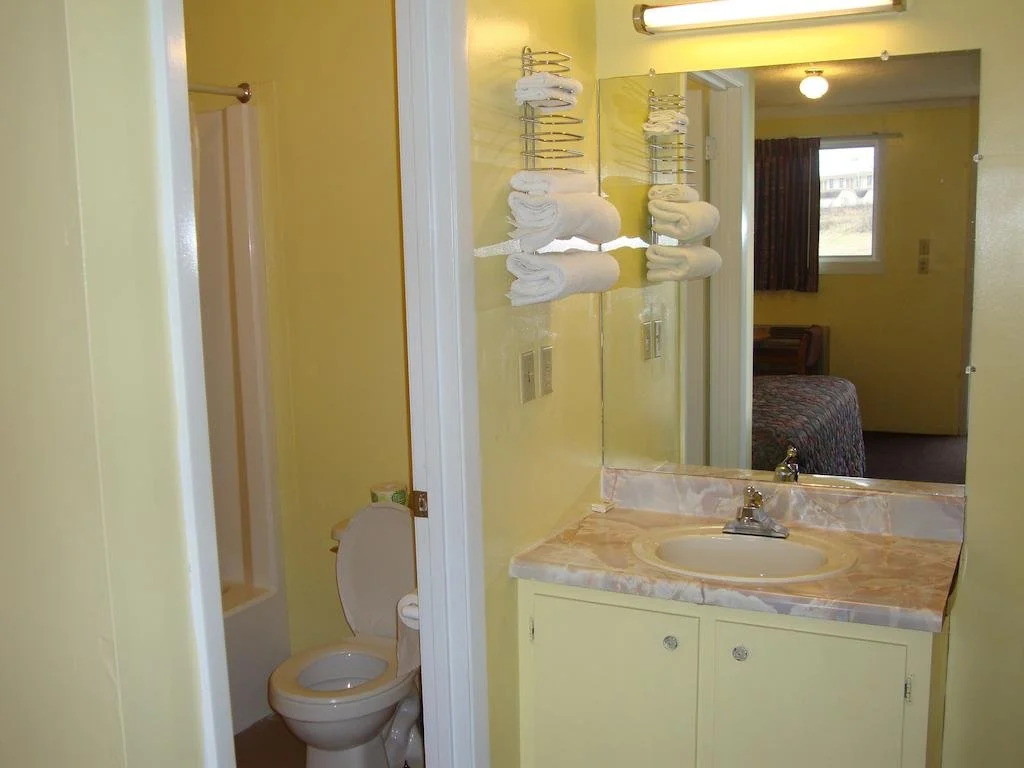 Economy Inn