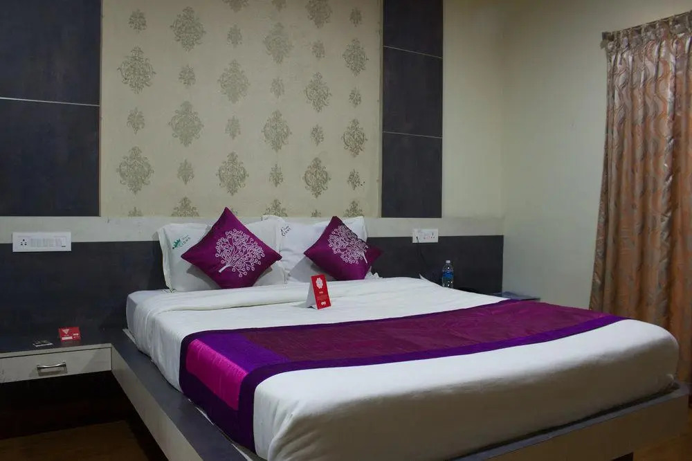 OYO 8715 Hotel Nakshatra Grand