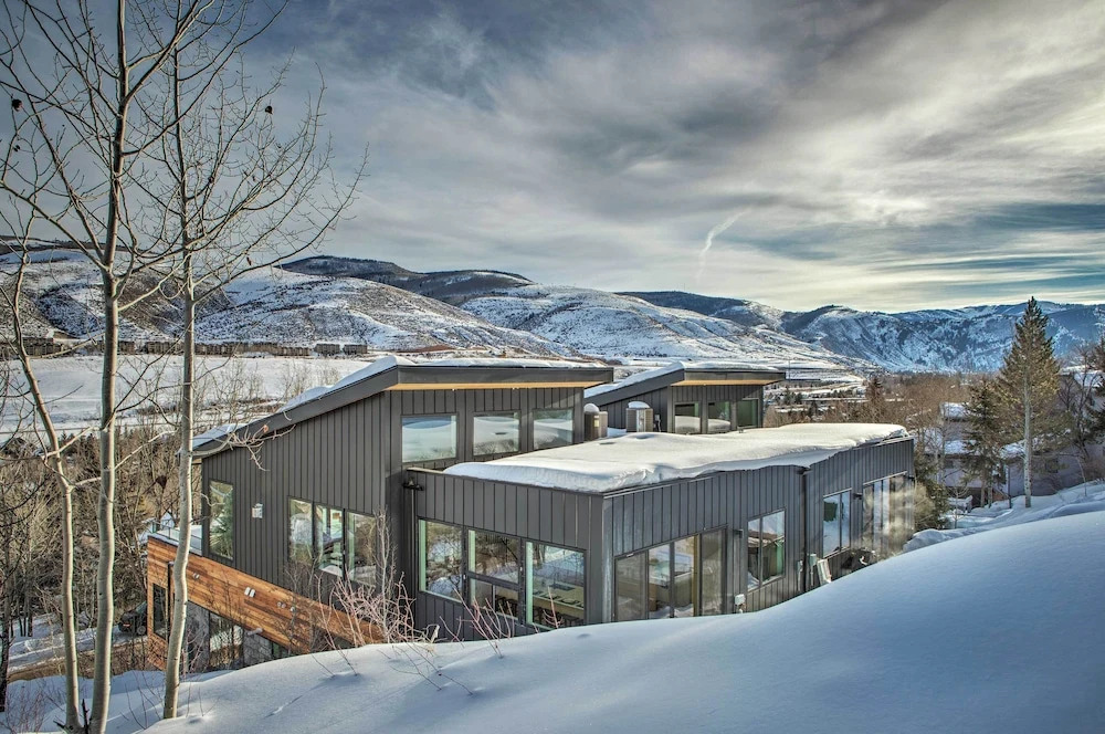 Mtn-view Home w/ Hot Tub, 9 Mi to Vail Resort