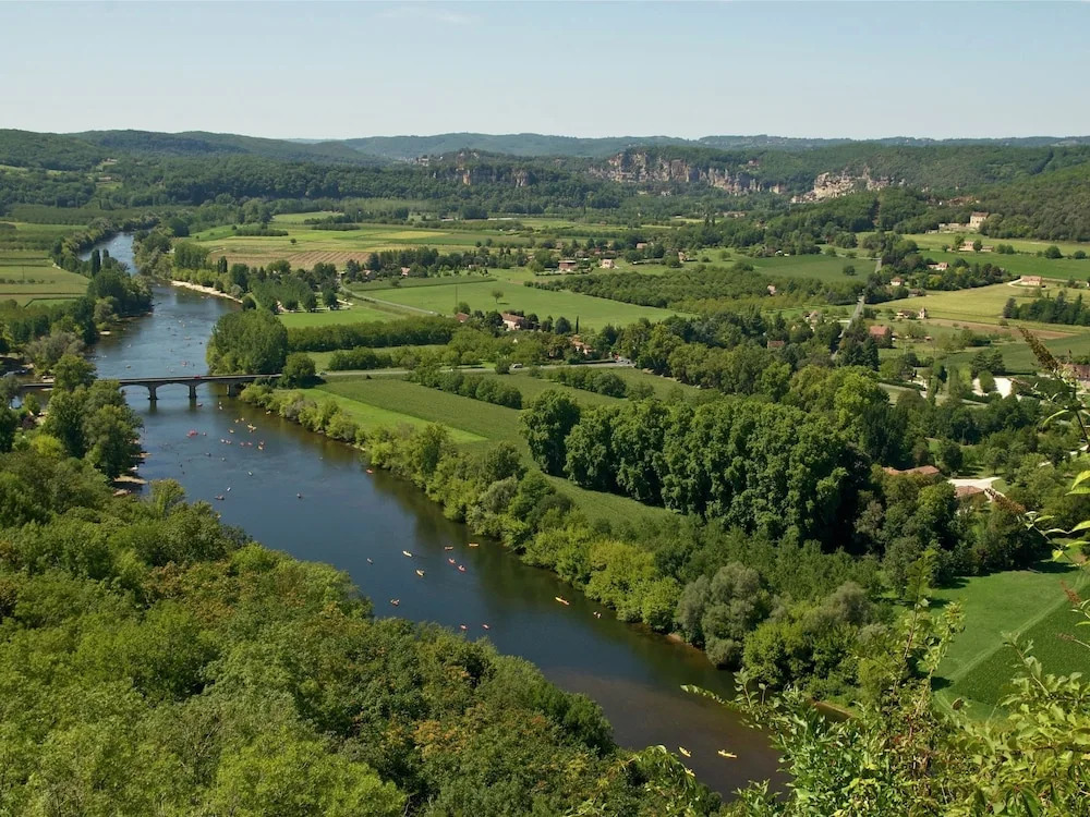 Secluded holiday home with a dishwasher, not far from Sarlat