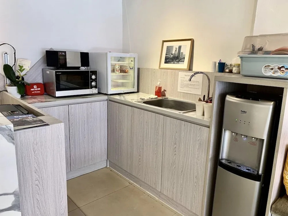 Stay Inn Hostel Jakarta - Adults only