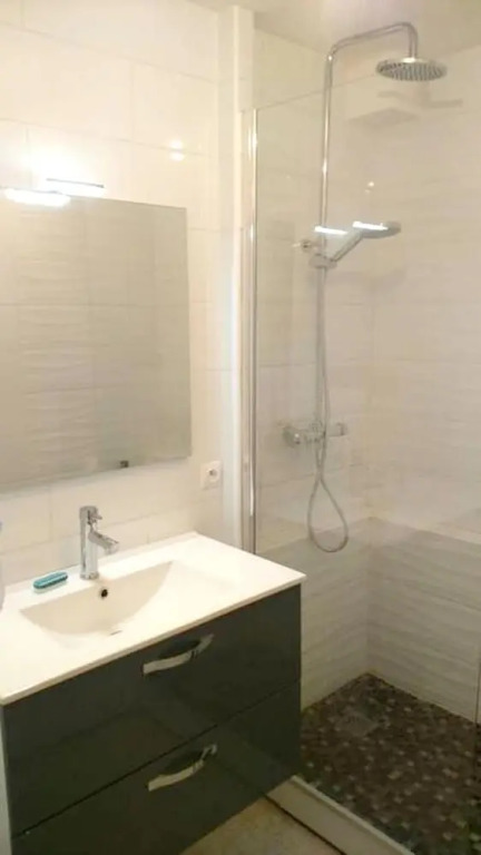 Apartment with 2 Bedrooms in Le Pradet, with Wonderful Mountain View, Furnished Balcony And Wifi - 700 M From the Beach