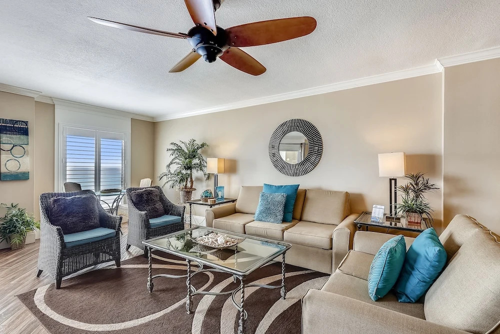 Inlet Reef 303 2 Bedroom Condo by RedAwning