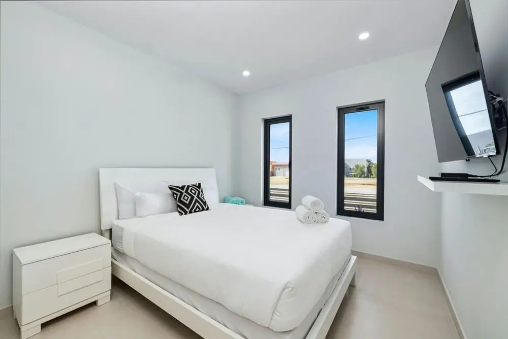 Brand New Modern Villa w 3BR 2 5BA Privatepool