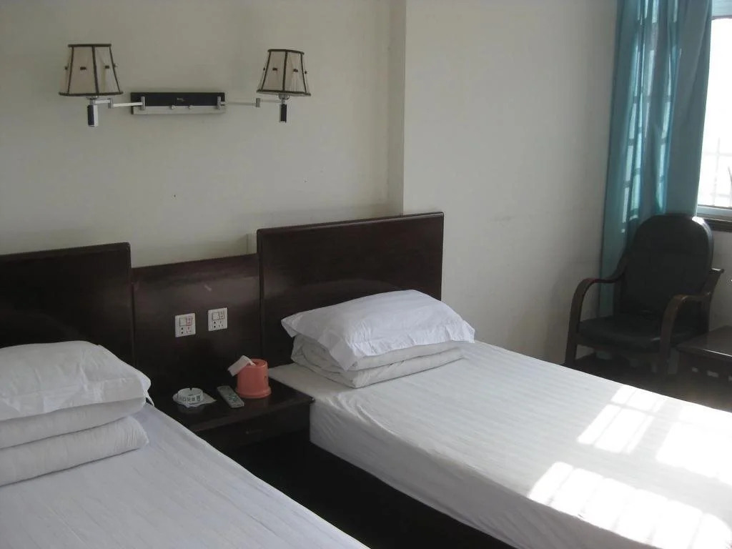 Jiangyan District Jingning Hotel