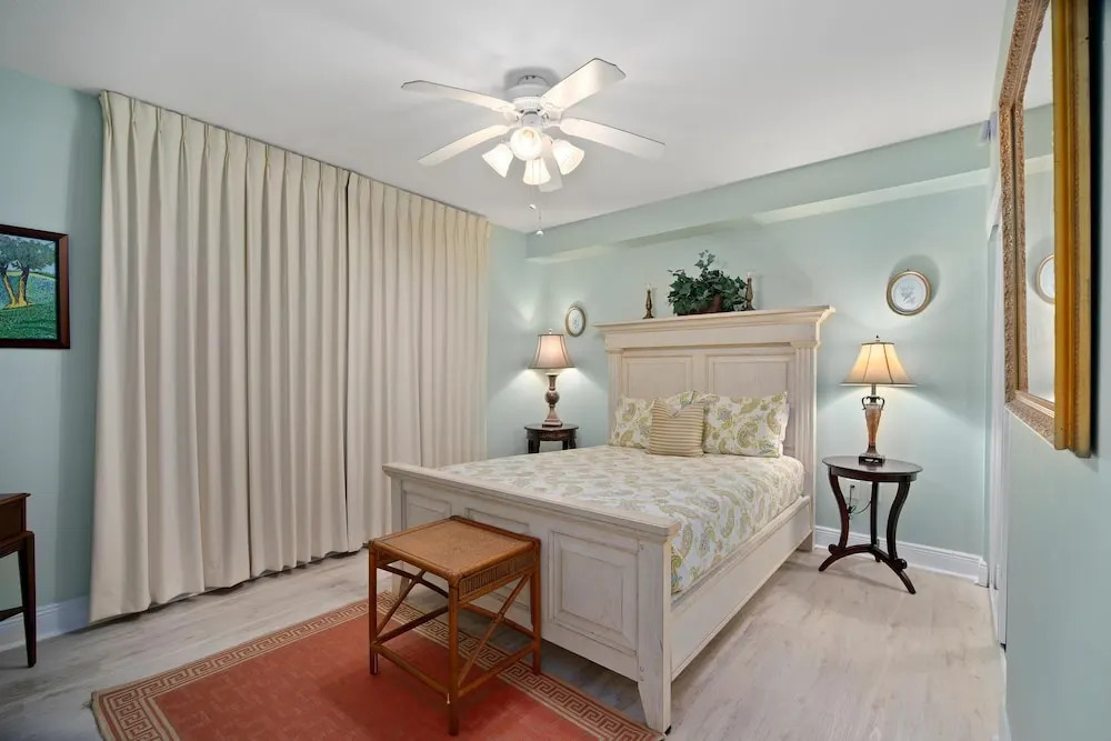 Emerald Beach 2325