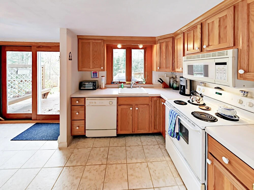 Daisy Street 12 - 4 Br Home