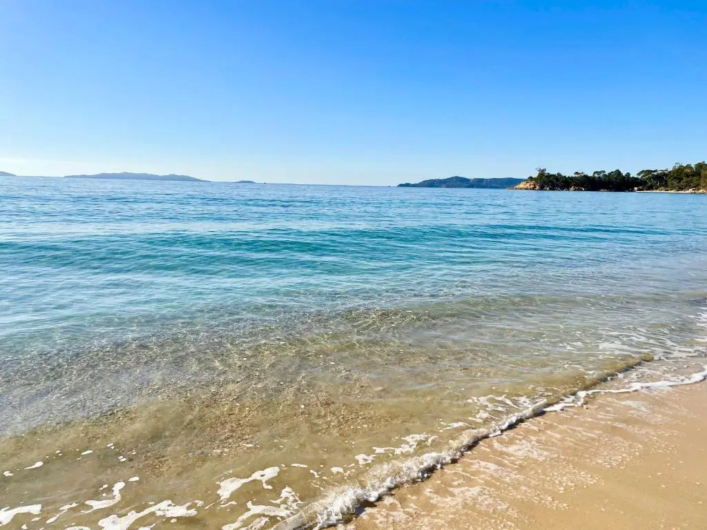 Appartement les pieds dans l'eau à Cavalière (Lavandou 83)