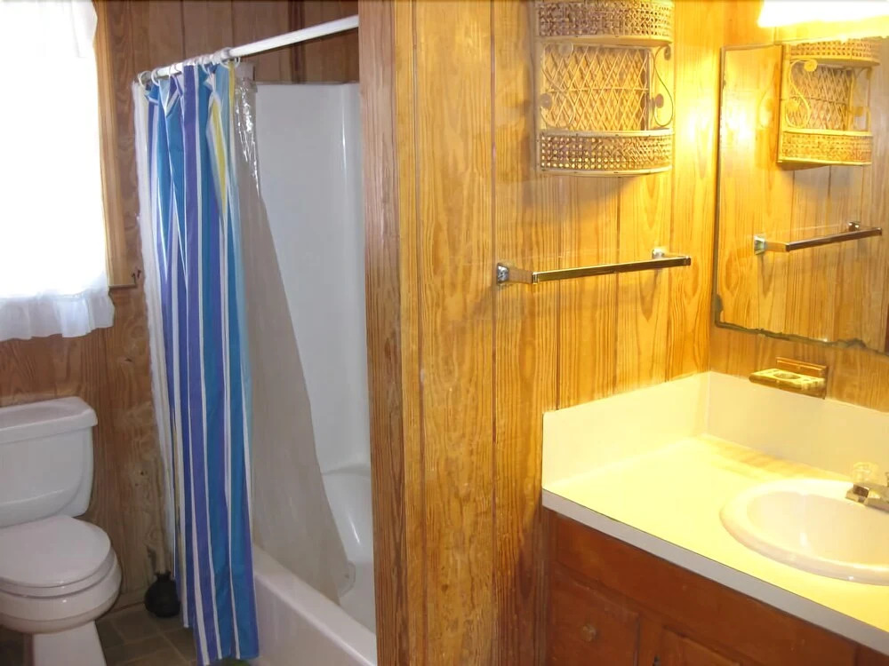 Granny's Beach House - 6 Br Home