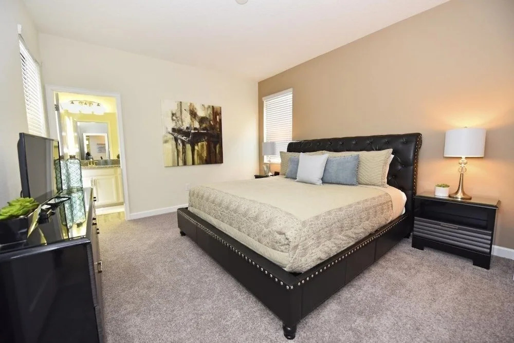 Spacious 5 Bed Pool Home With Game Room 5 Bedroom Home by RedAwning