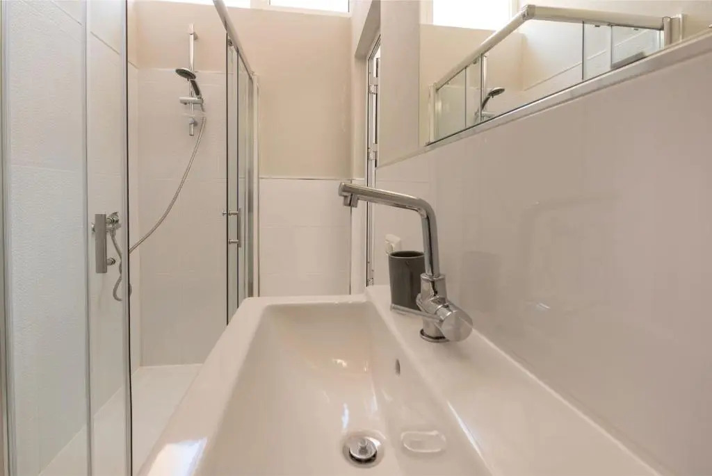 ampio luminoso 3 camere 3 bagni giardino quiete Wi-Fi