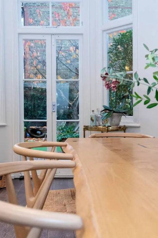 Gorgeous 4 Bedroom Family Home Next to Clapham Common