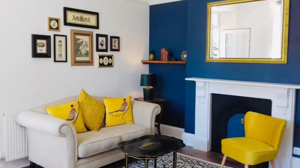 Victoria Boutique Lodge 'Edith' Sea View and Garden Apartment