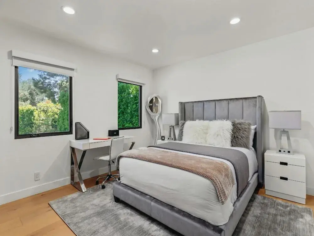 Casa Leona - Modern Masterpiece Behind Private Gates w/ Pool & Chef's Kitchen