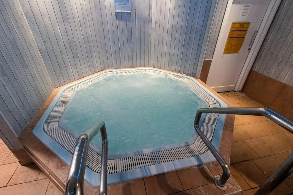 Crabwall Manor Hotel & Spa