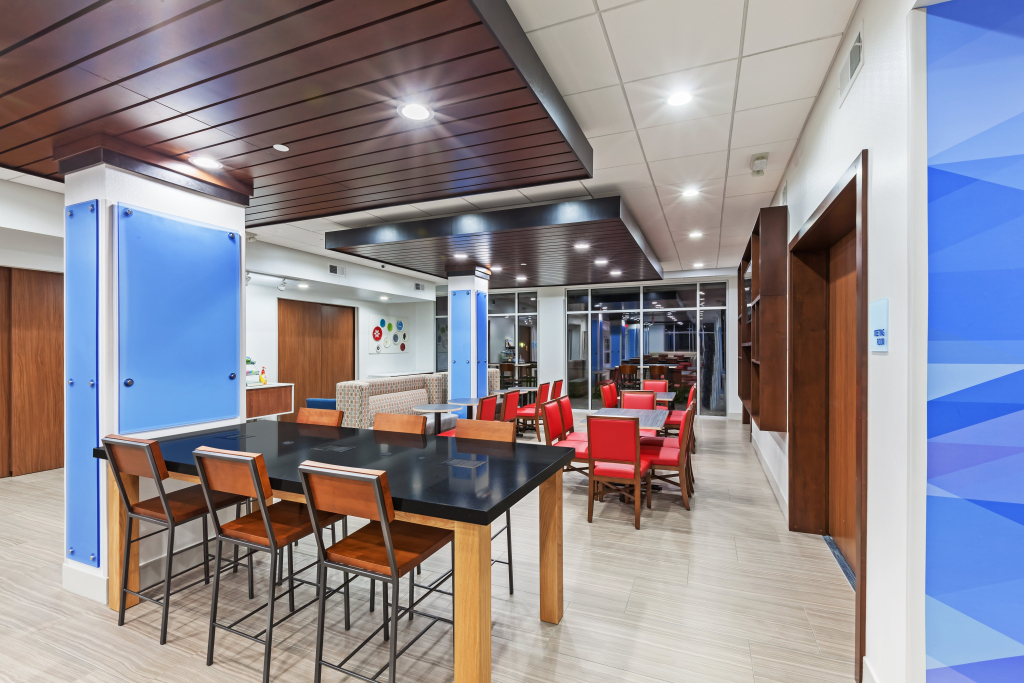 Holiday Inn Express & Suites - Coffeyville by IHG