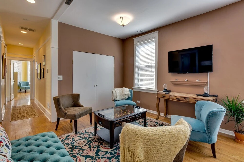 Warm & Comforting 4BR 2BA in Andersonville by AllSet Turnover