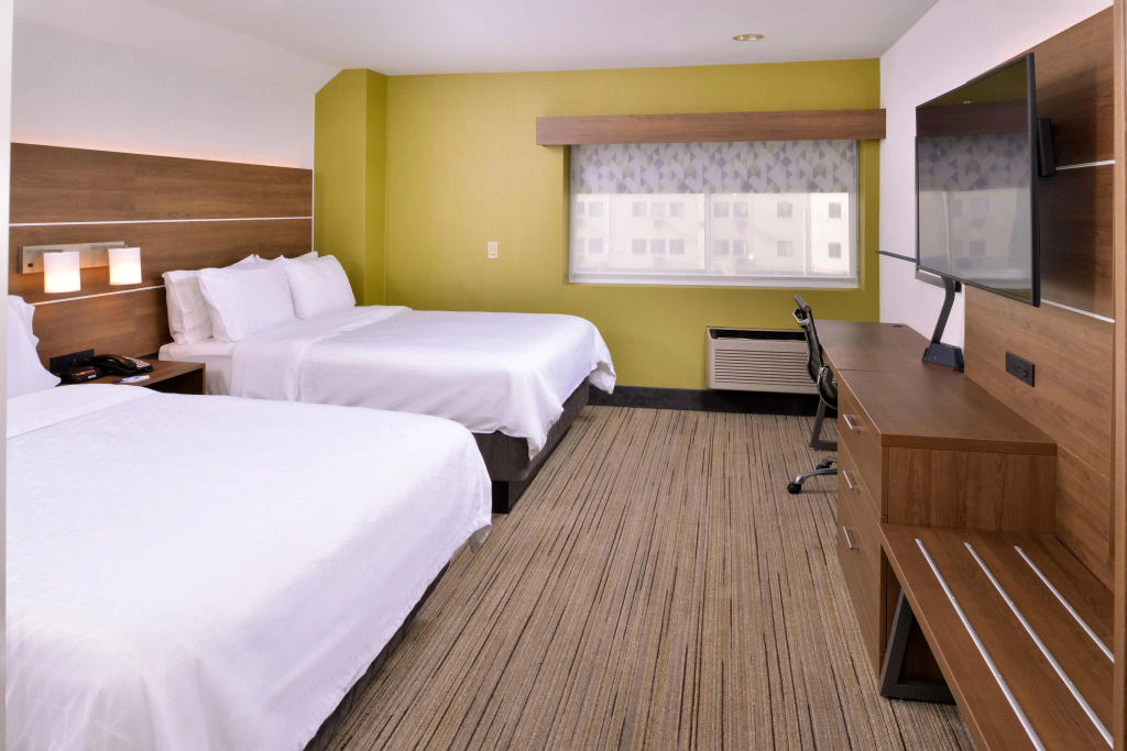 Holiday Inn Express & Suites Los Angeles Downtown West by IHG