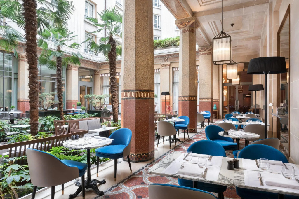 Prince de Galles, a Luxury Collection hotel, Paris