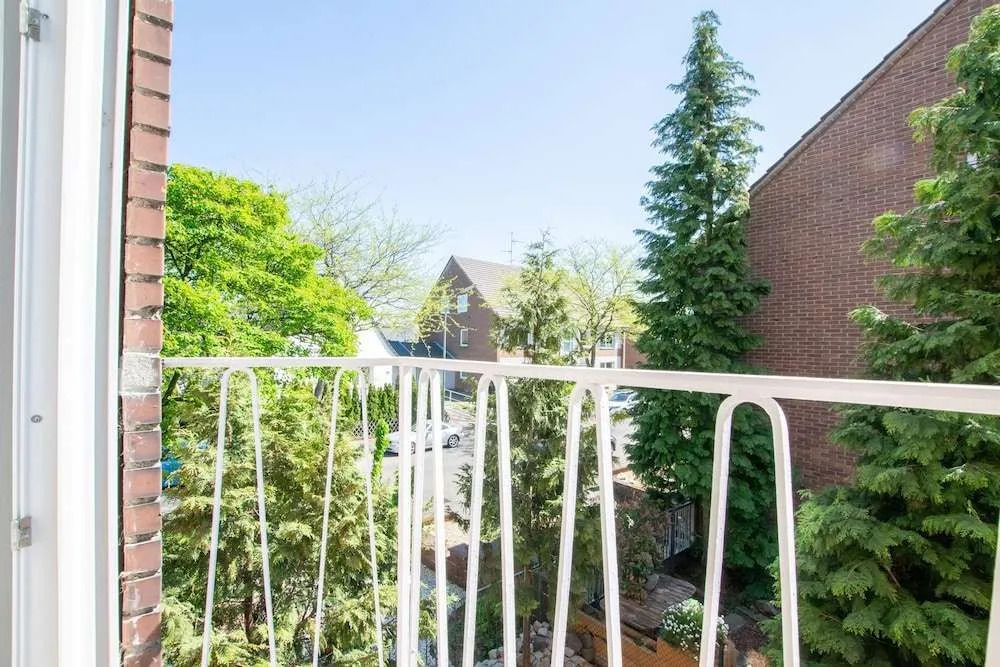 Tolstov Apartments - 1 , 3 and 4 Room Apartments - 20 min Messe DUS & Airport DUS