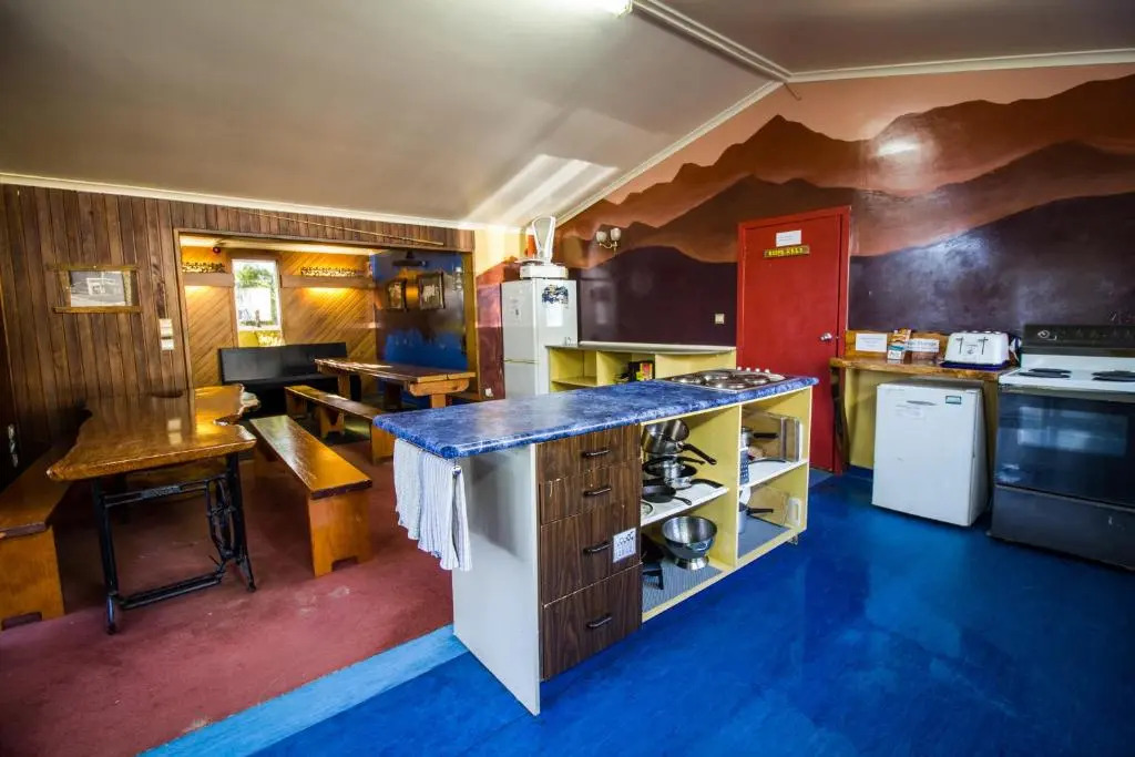 Chateau Backpackers & Motels