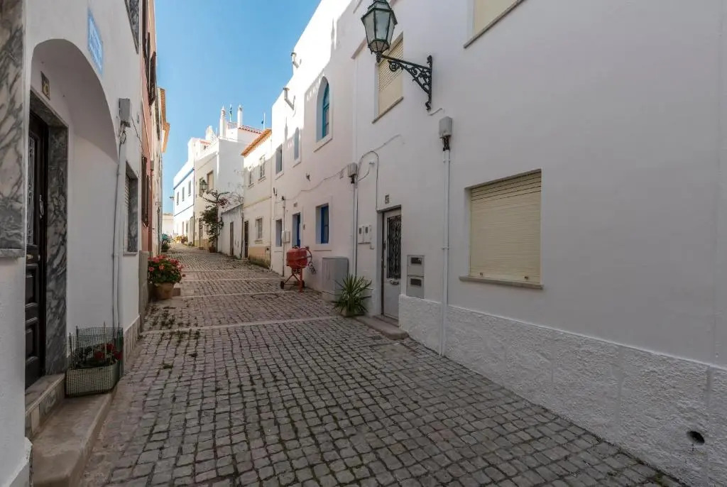Fisherman's Beach Home 2BR 2BA AC Wi-Fi