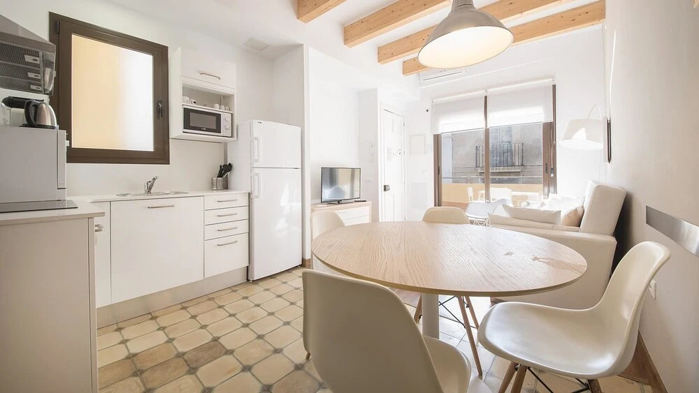 Duplex Arts Apartment A TVL 28-A