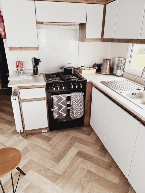 Stunning 2-bed 6 Berth Holiday Lodge Dorset