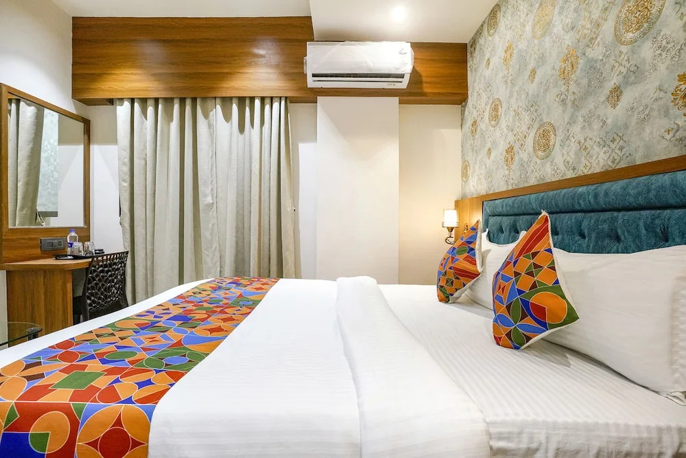 Fabhotel Status Residency