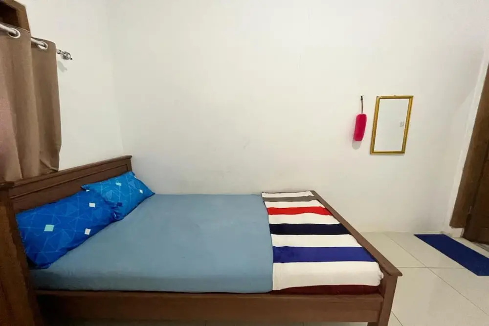 OYO 93784 Kost Bu Eli Syariah