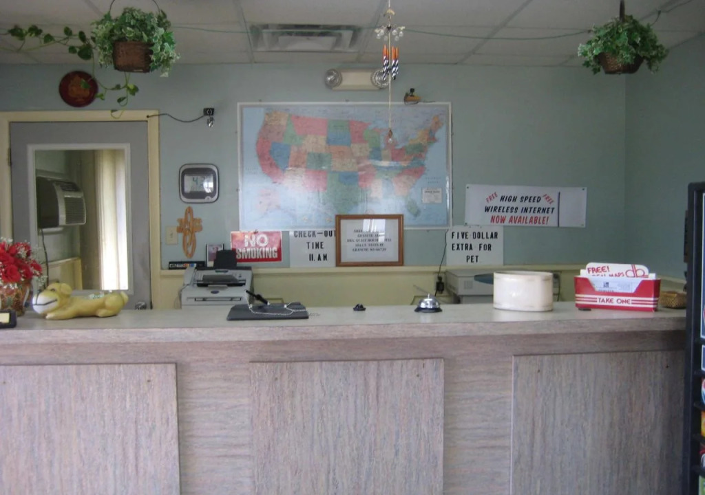 Luxury Inn Forrest City