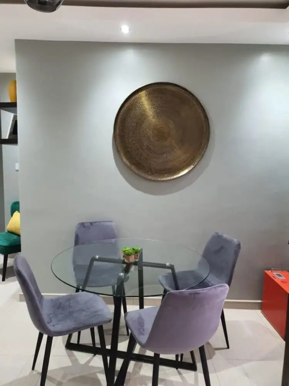 Posh 3 bedroomed guesthouse in Hillside with pool - 2039