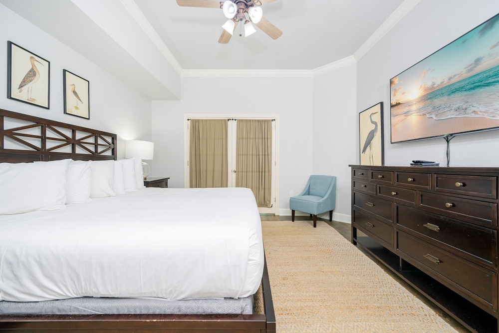Phoenix West 2103 3 Bedroom Condo