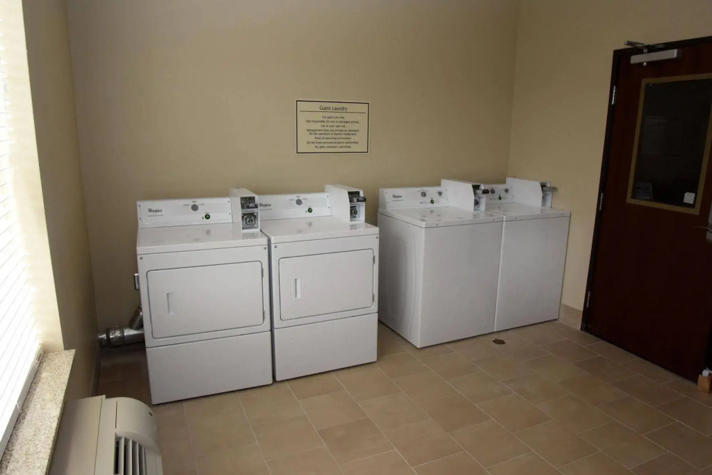 Home Away Kitchen Suites Enid