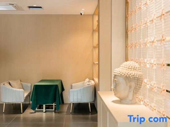 Rezen Hotel (Suqian Wanda Plaza Xiangwang East Road Branch)